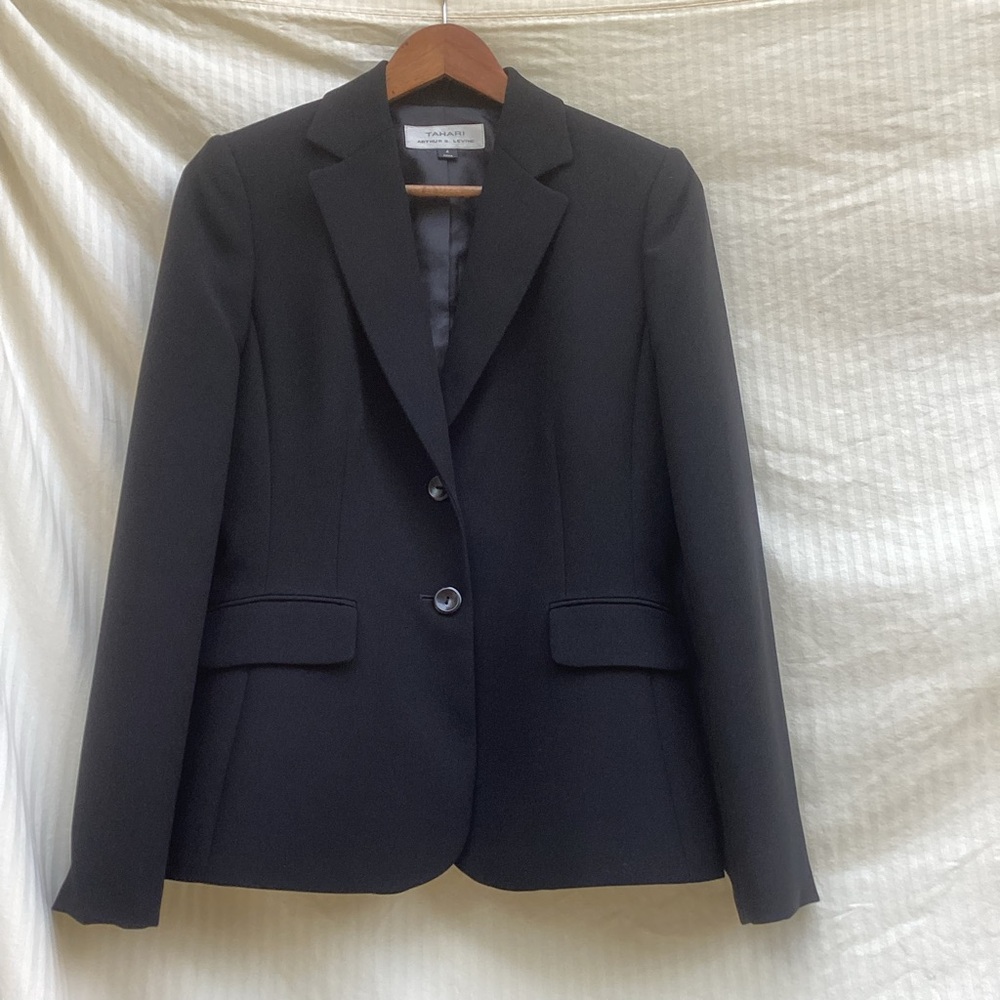 Tahari Elegant Black Blazer, size 4